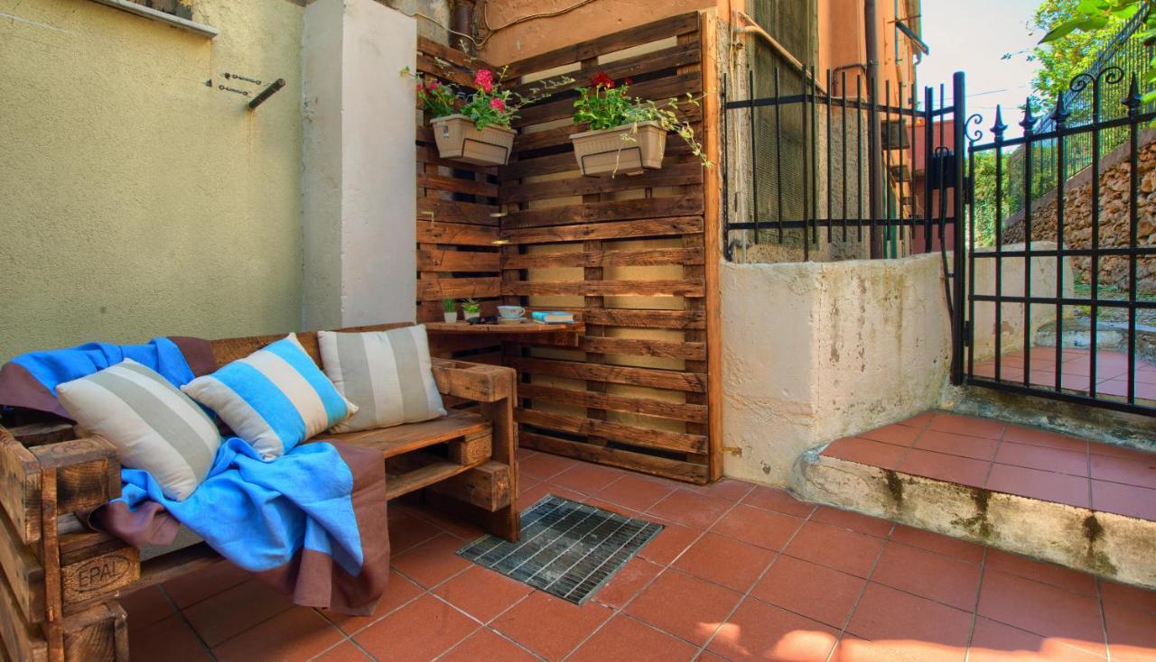 Casa A 2 Passi Dal Mare Con Patio Privato Villa Imperia Dış mekan fotoğraf